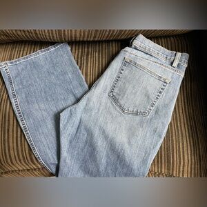 Duluth Trading Co Women’s 10x29 Classic Blue Denim Jeans straight leg- good cond